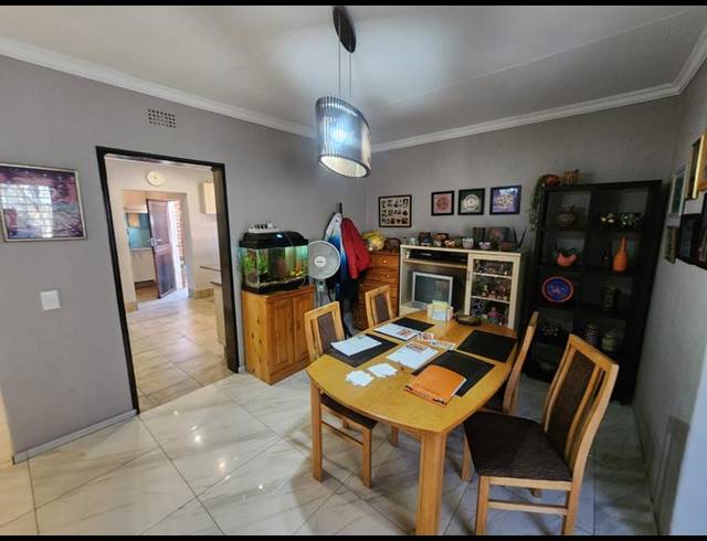 4 BEDROOM HOUSE FOR SALE IN GLENVISTA